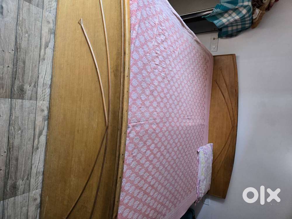 Double bed with large storage box