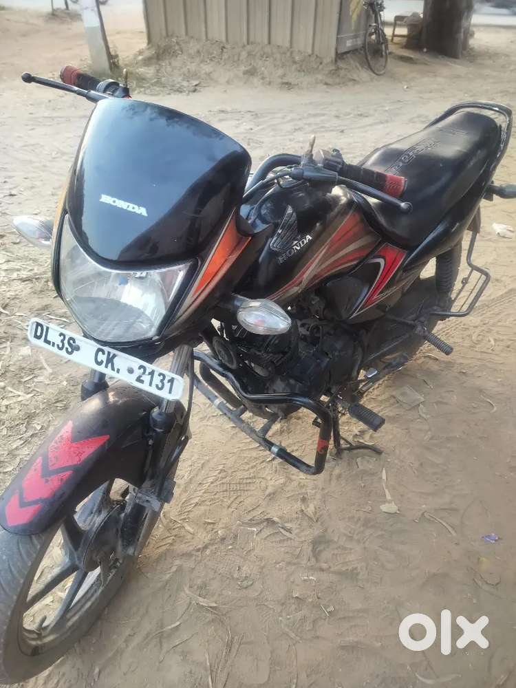 Honda dream yoga bahut km chli huye bike