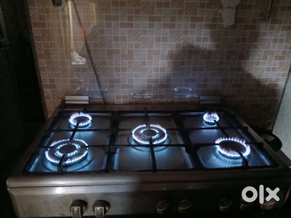 Elica 5 Burner Cooking Range Stove
