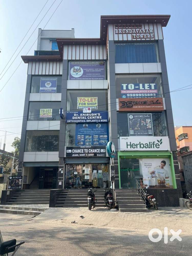 Shops / office space Main road facing , corner property sainikpuri