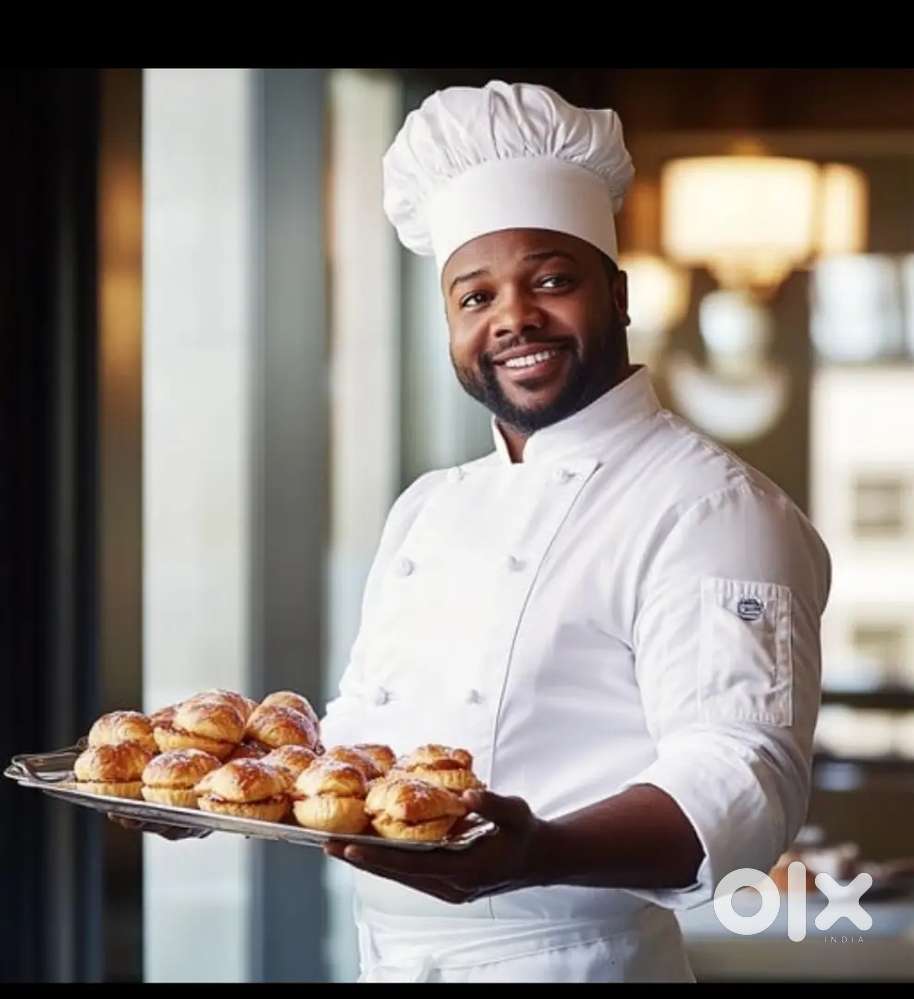 We are looking for commi 1 to make cakes and bakery tasks ³