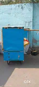 Juice stall fully closed doors