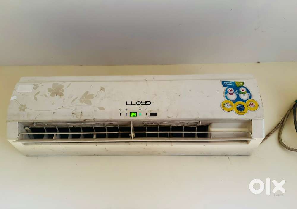 LLYOD!1.5Ton! 5 STAR! NON INVERTER,Well Maintained!Excellent Condition