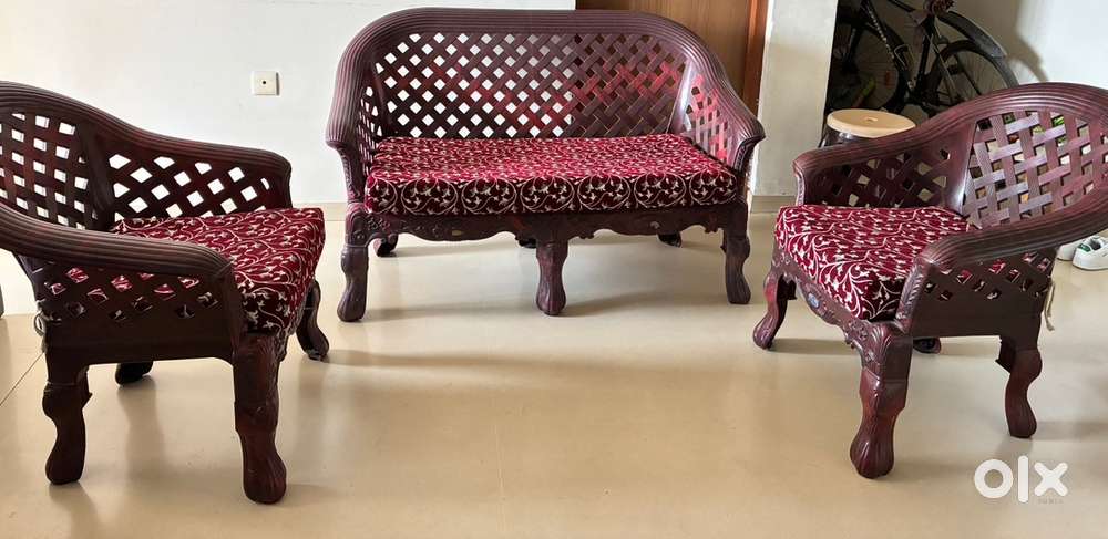 Nilkamal plastic 3 seater sofa and 2 chairs with new cushions