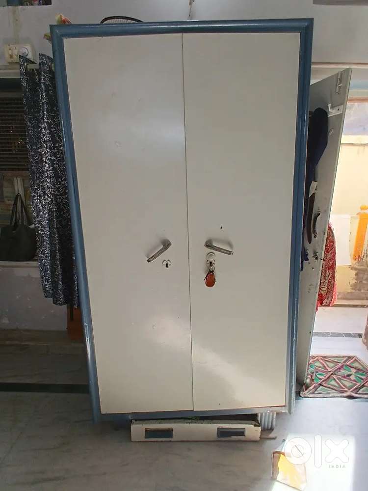 2 Doors wardrobe, iron wardrobe, vintage style wardrobe, Good Quality