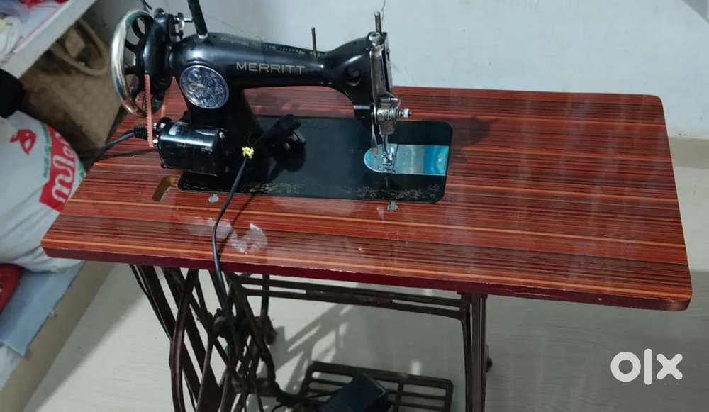 Sewing Machine with motor