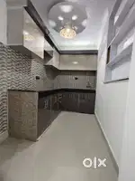 मेट्रो स्टेशन से 5वा प्लॉट है 90% loan facility के साथ