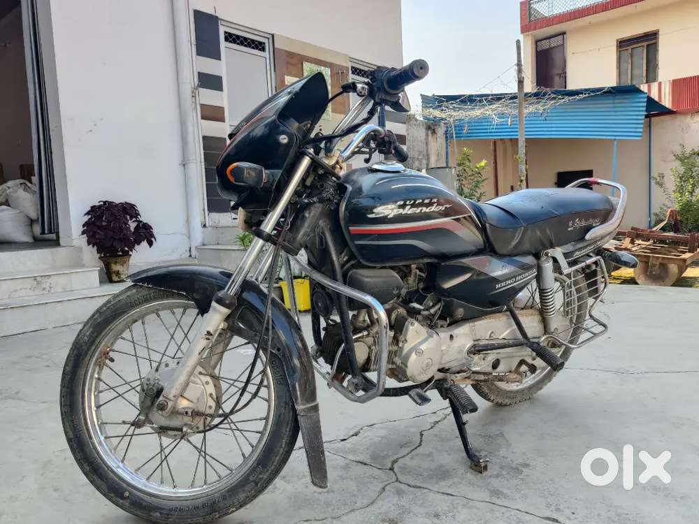 Bohot achi bike hai self bhi kam karta hai