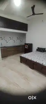 नया लक्ज़री AC फर्निश्ड रूम अटैच बाथरूम ग्राउंड फ्लोर पर सभी समान साहित
