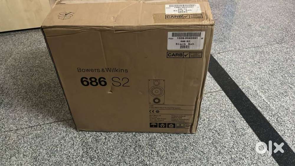 B&W (Bowers & Wilkins) 686 S2 Bookshelf Speakers