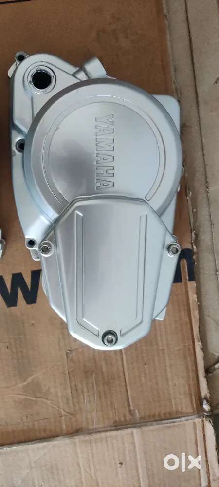 Yamaha  5 speed engine cover newly painted