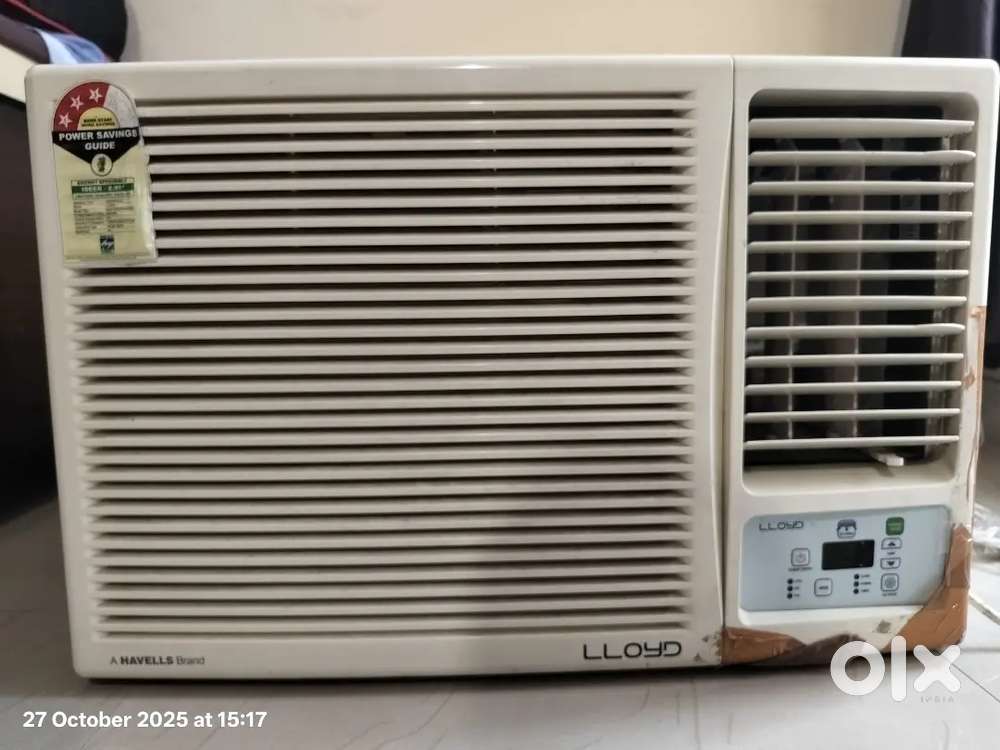 Lloyd window 1.5 ton AC for sale