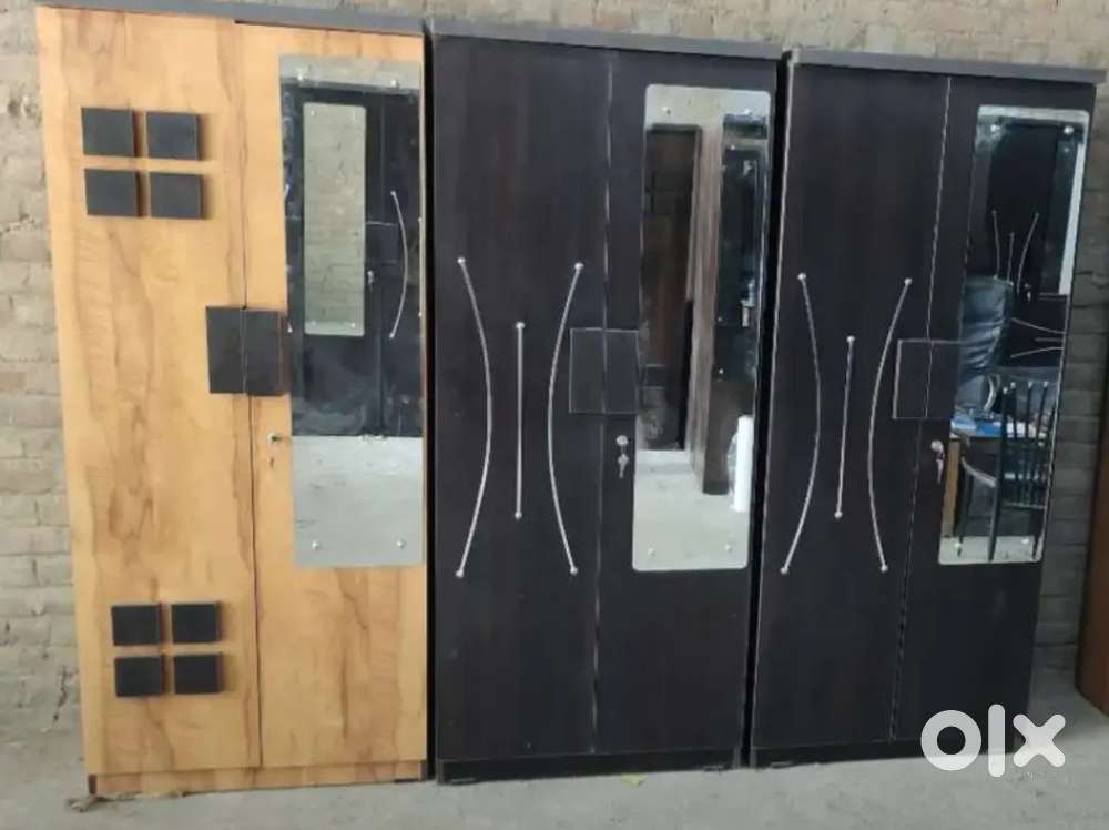 2 door wardrobe £9922