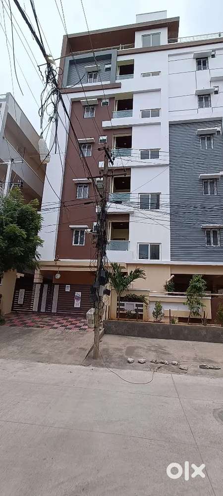 Standalone 5 flor building