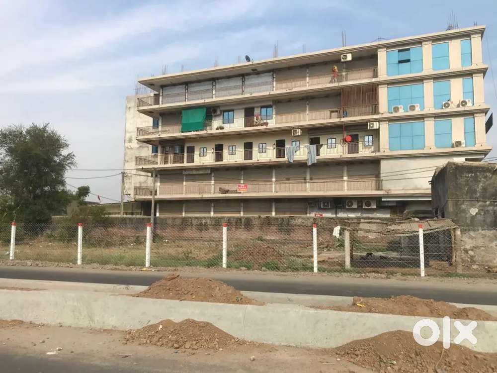 For sale 1 st floor 2nd shop