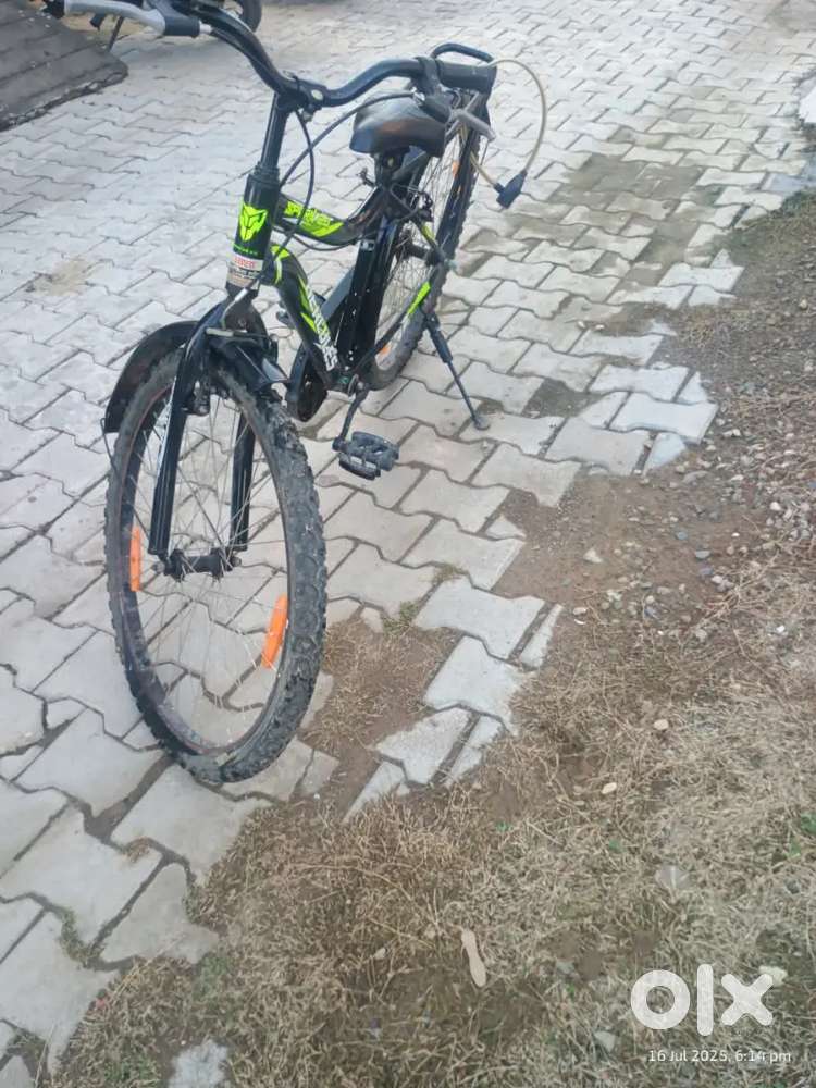 Hercules sparx 2.0 black colour