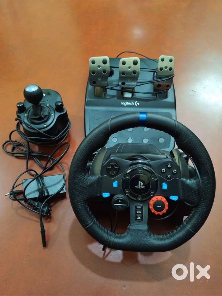 Logitech G29 Driving Force Steering Wheel, Pedals and Force Shifter