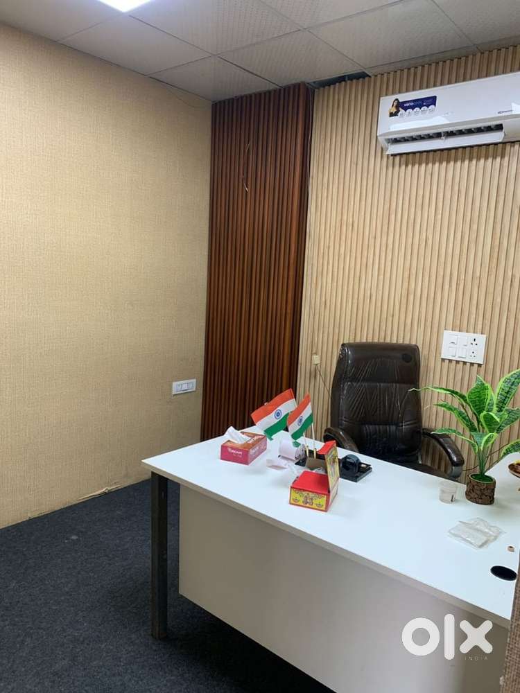 1400 Sqft Furnished Office For Rent in Gomti Nagar Near Cinepolic.