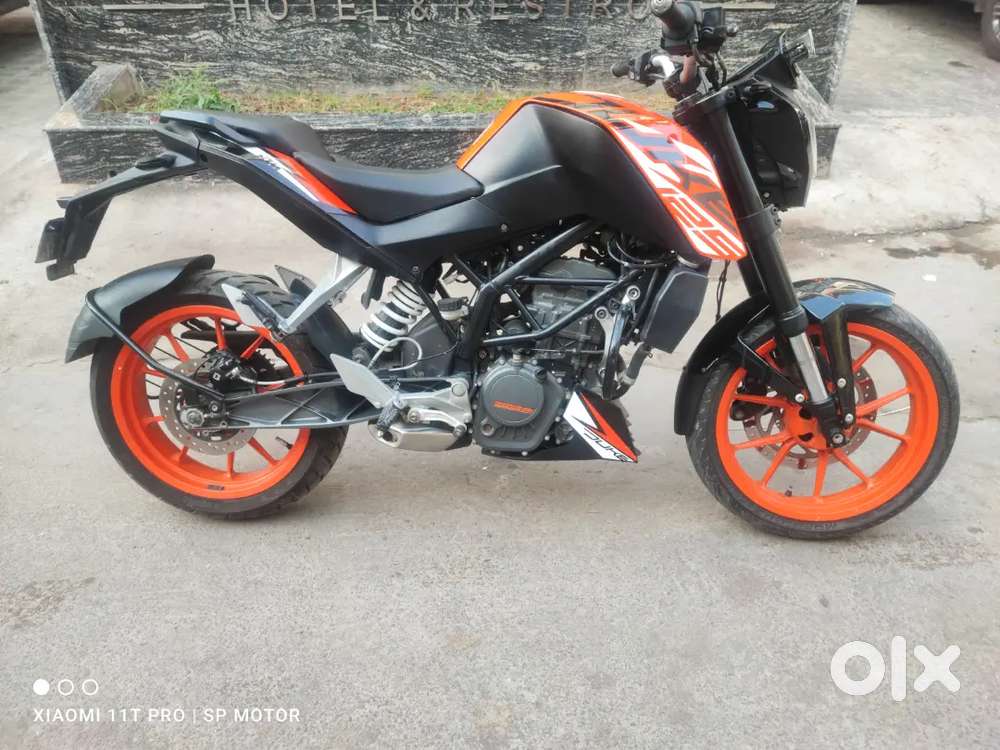KTM DUKE 125 BRAND NEW CONDITIONS