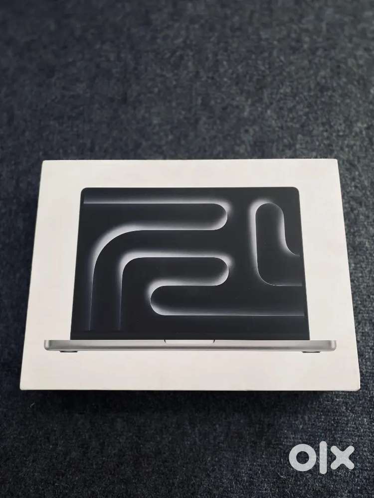 MacBook Pro M1 Pro Chip(14-inch, 2022,16/1TB) silver