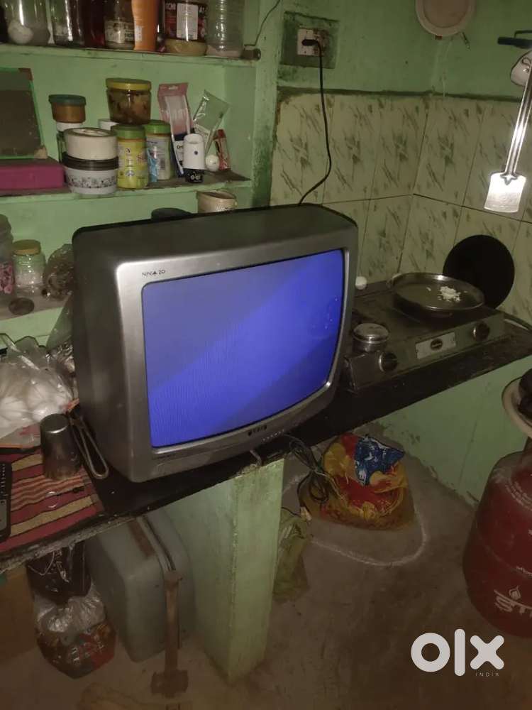 Selling Akai TV