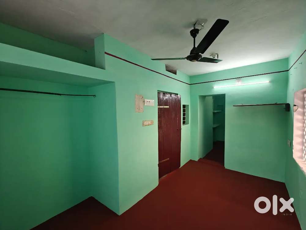 Bachelor rooms for rent