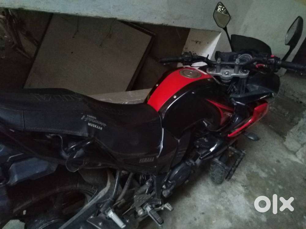 Yamaha Fazer 2014 ; 8000km only good condition