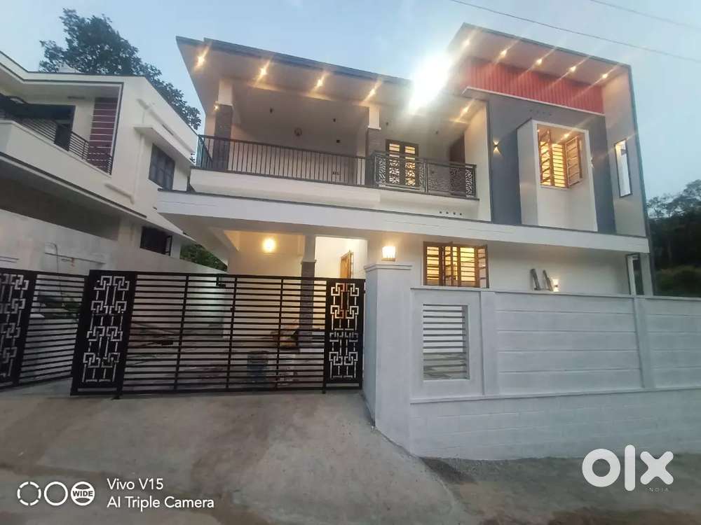POTHENCODE VAVARAMBALAM NEW HOUSE