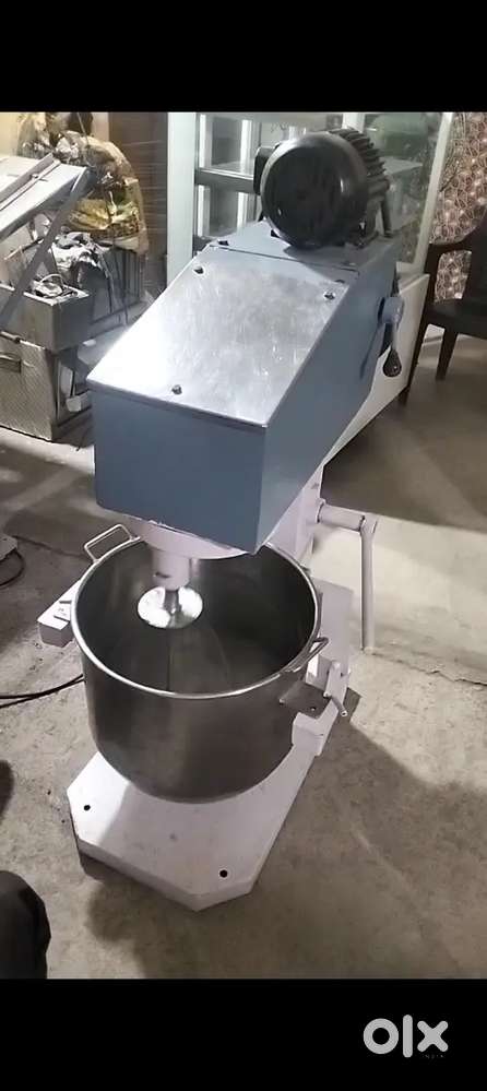 Cake mixer