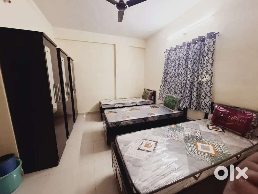 PG Available  FOR CO-LIVING BOYS AND GIRLS