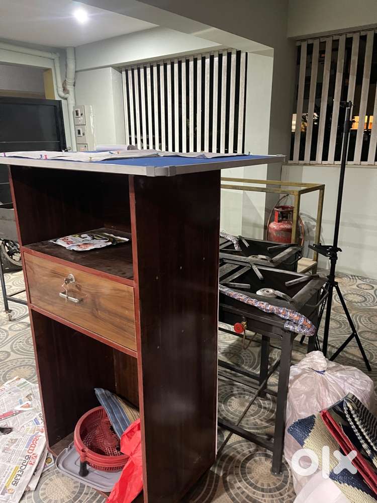 Dosa/parata tawa, 3,5 burner stove & counter
