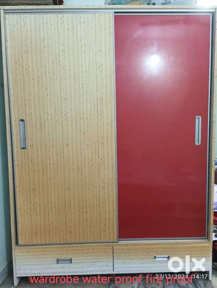 Wardrob+Dinning Table+Bed