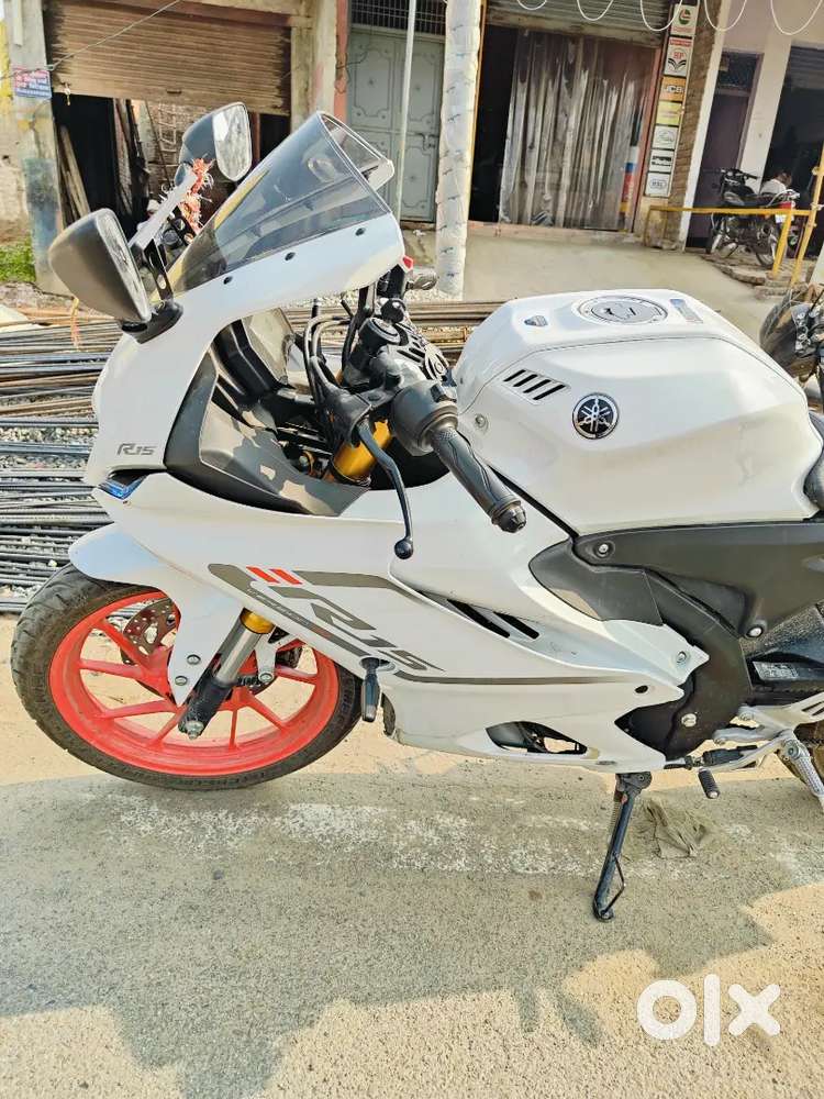Yamaha r15 v4 march month purchased