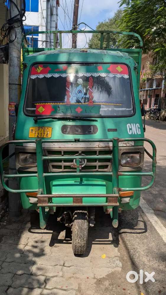 मुझे jsa लोडर और jsa सवारी गाड़ी के ड्राइवर की आवश्यकता है