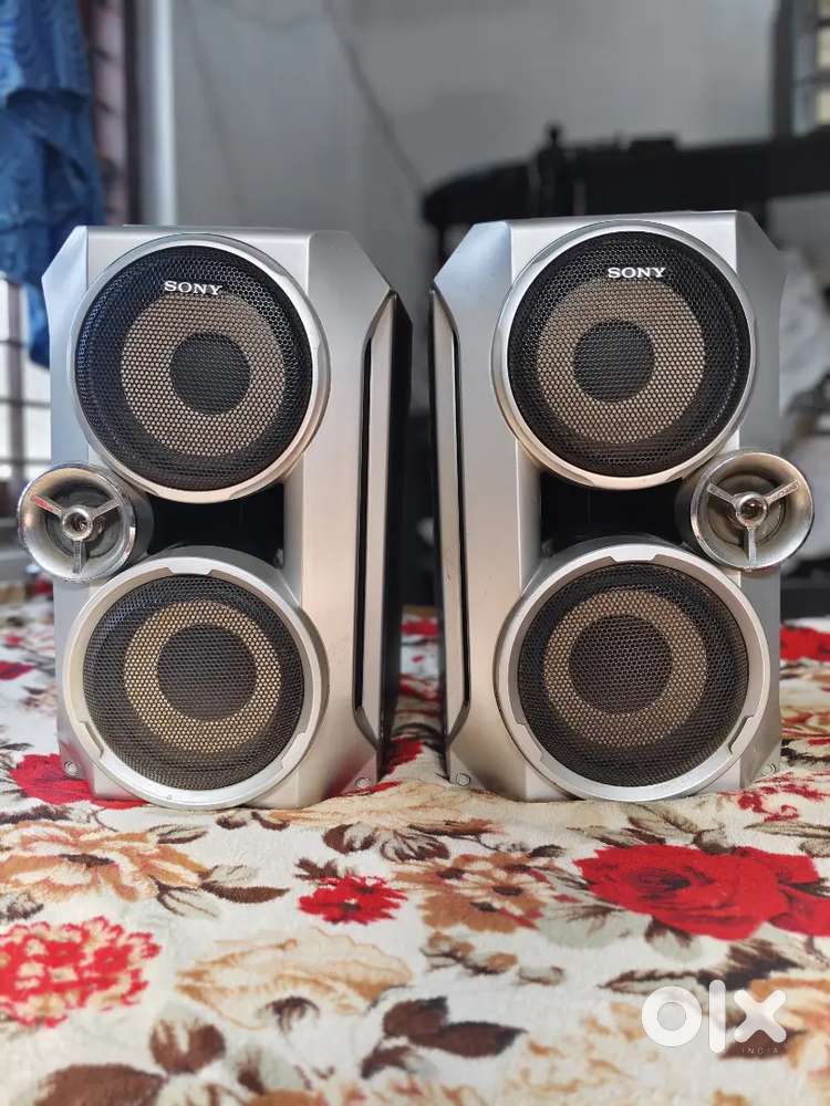 Sony hifi boxes and units. 6500to 8000