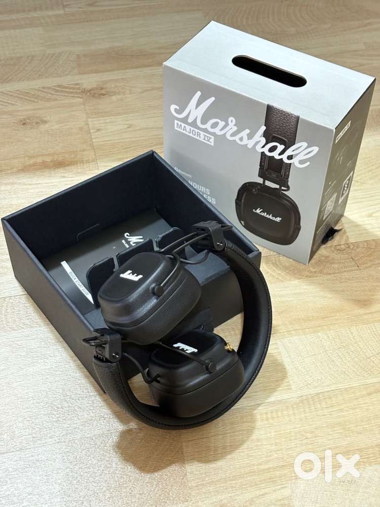 Marshal IV wireless headphones