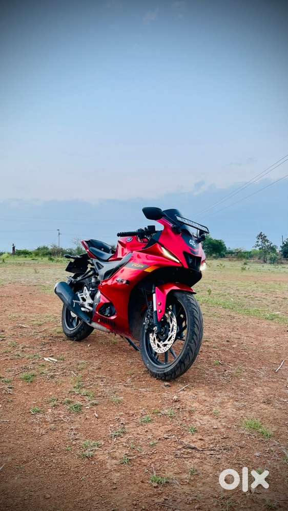 Yamaha R15 V4