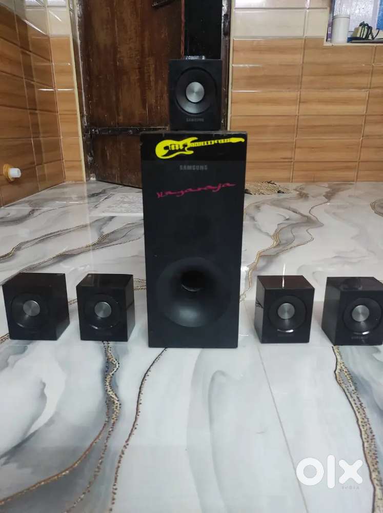 Samsung  5 speaker   1..subwoofer 6inc