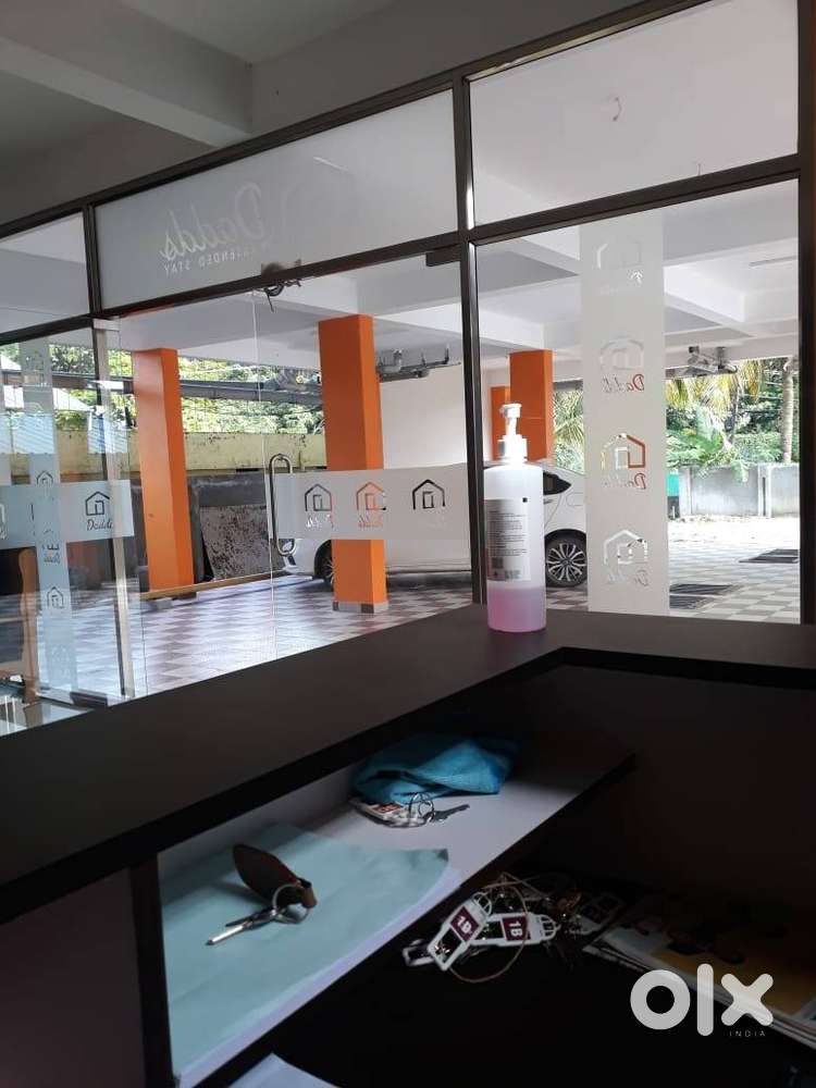 single room best stay kochi for professionals