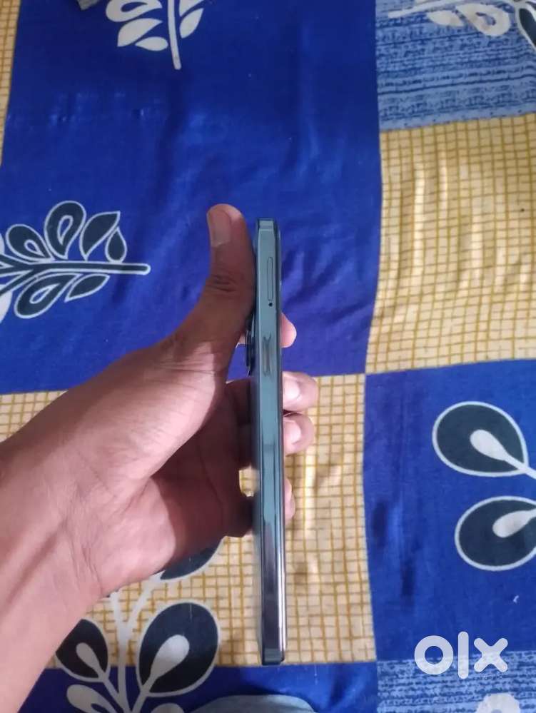Infinix hot 40i phone selling