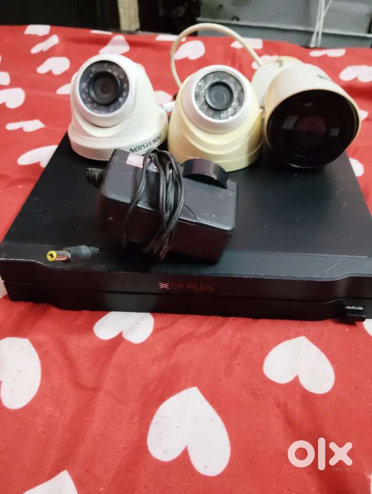 3Cctv camera 4channel dvr Hard disk 500gb adaptor all work  Hyderabad