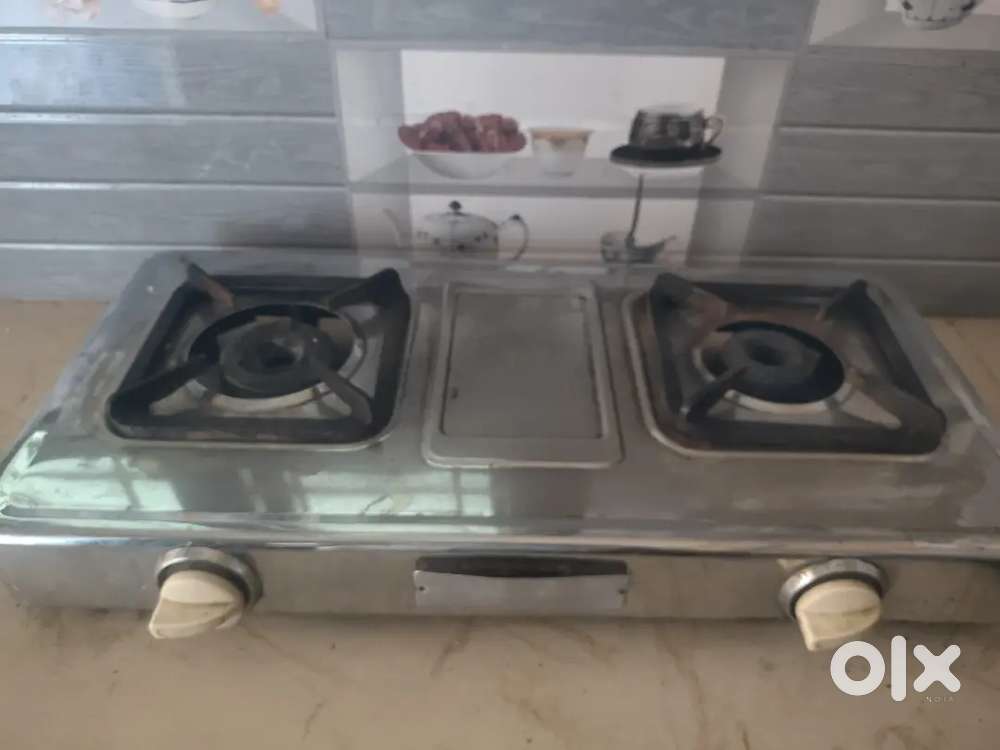 Gas stove for sale  1400 only
