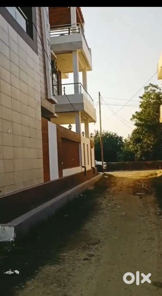 फर्टिलाइजर रोड से मात्र 50 मीटर पर