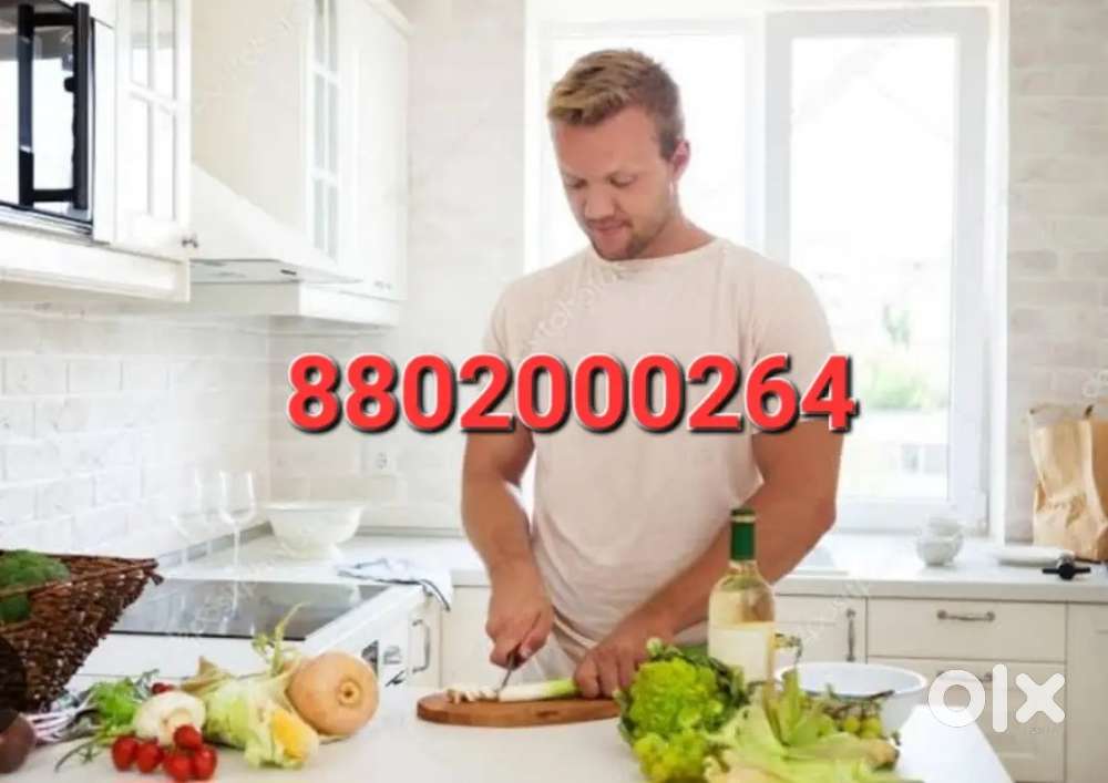 घर में 4लोगों का खाना बनाने लिए COOKकी जरूरत है रहना खाना फ्री