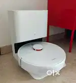 MI Floor Cleaning Robot – Excellent Condition, Best Price!