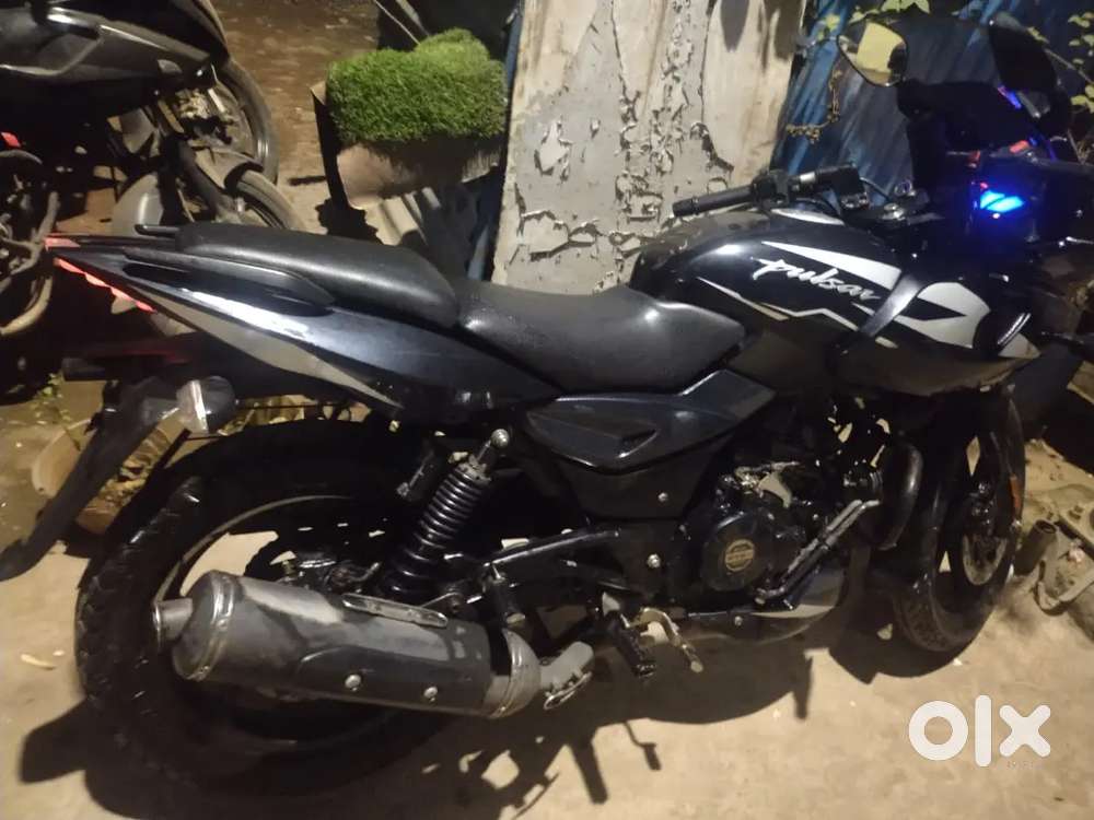 Pulsar 220 model 2023.march 2023