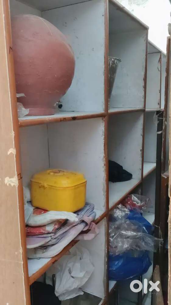 I want to sale wooden rack those are in a good condition