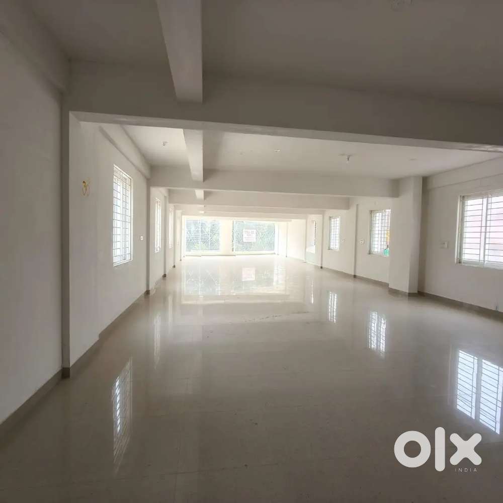 Commercial building for rent 3000 sqft