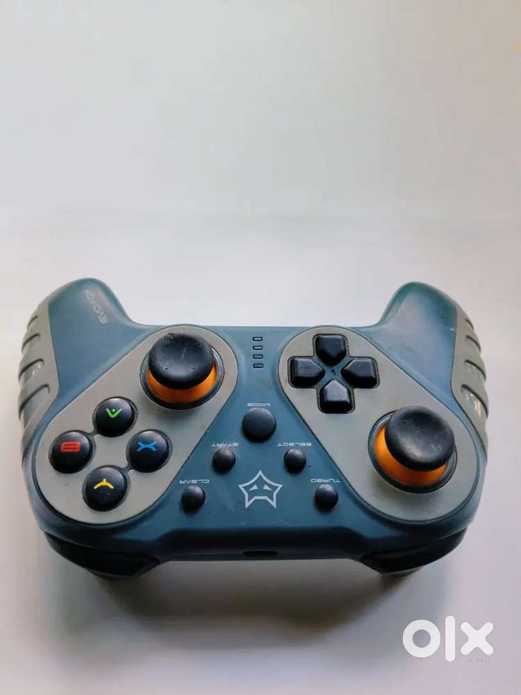 Amkette EvoFox Elite Ops Wireless Gamepad.