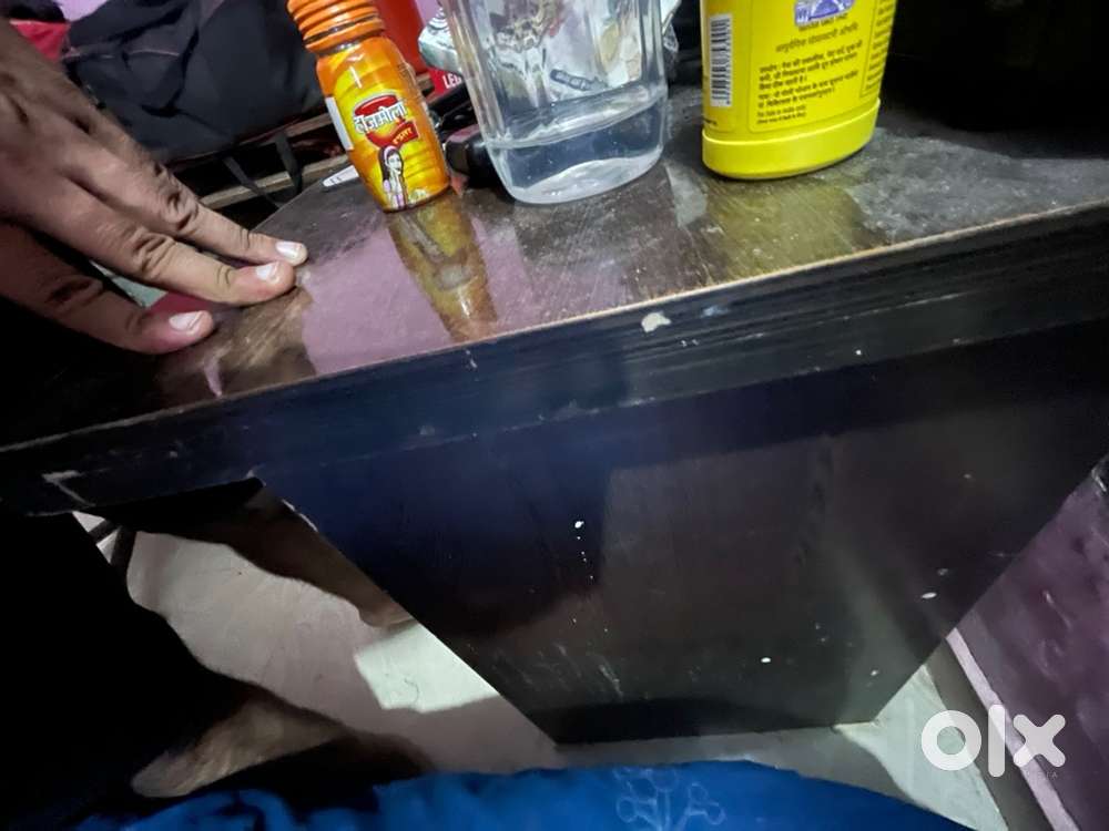 Computer table